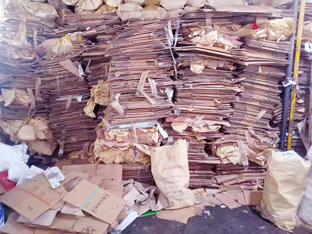 �U�f����O����յ��Ј������c���gͻ��